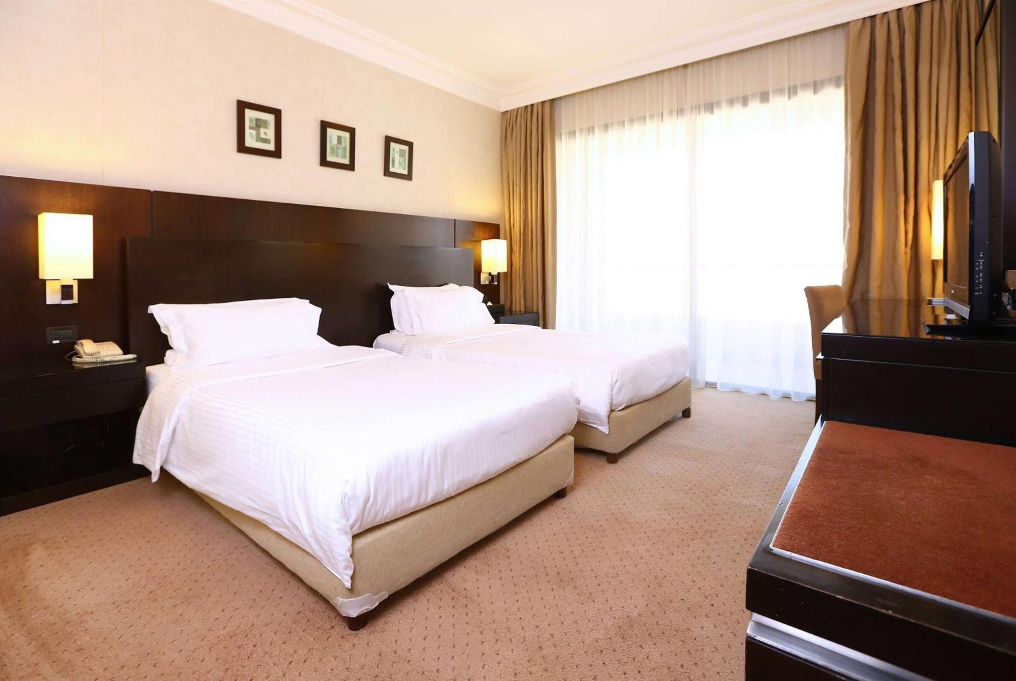 Ramada Plaza By Wyndham Beirut Raouche Hotel Exterior photo