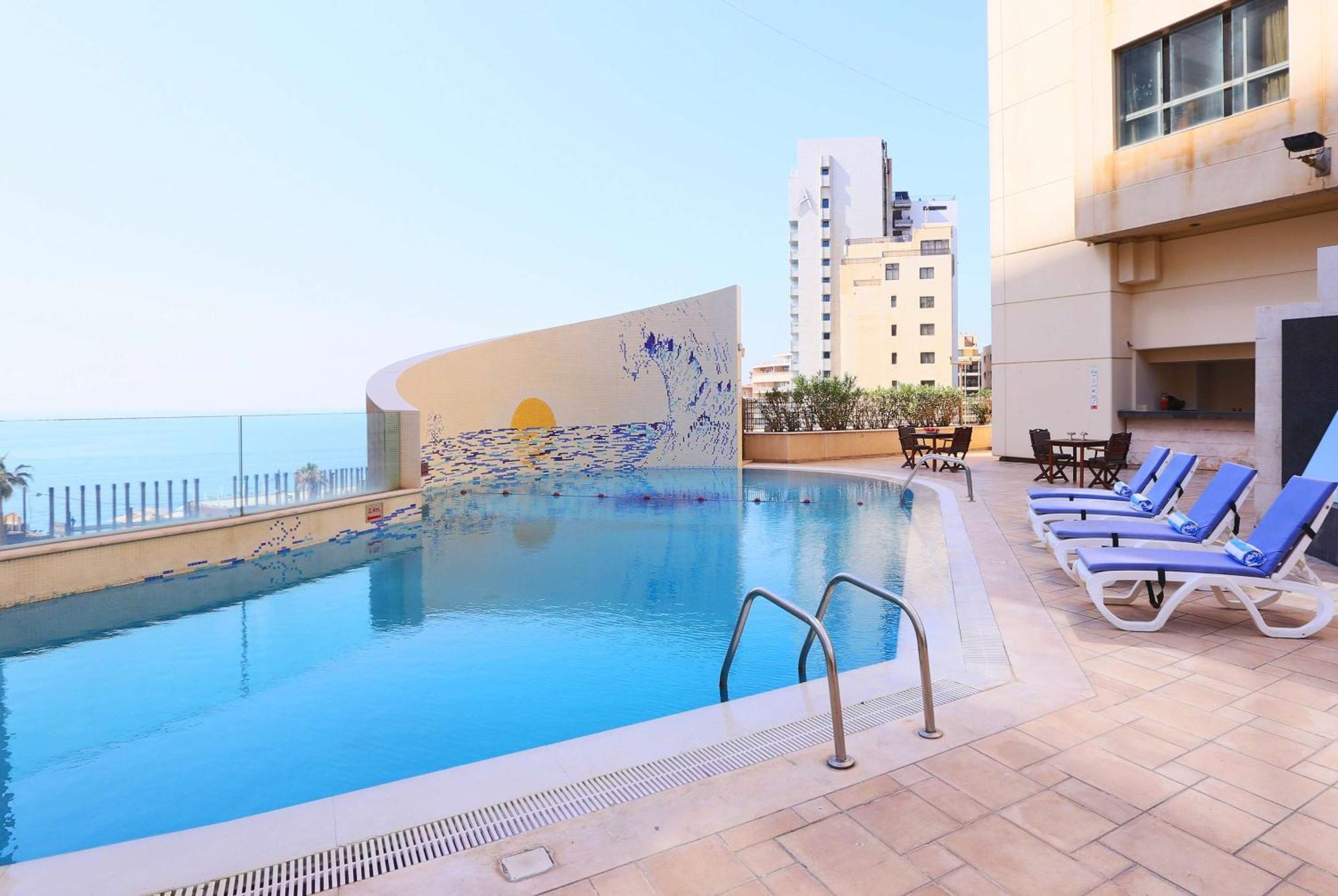 Ramada Plaza By Wyndham Beirut Raouche Hotel Exterior photo