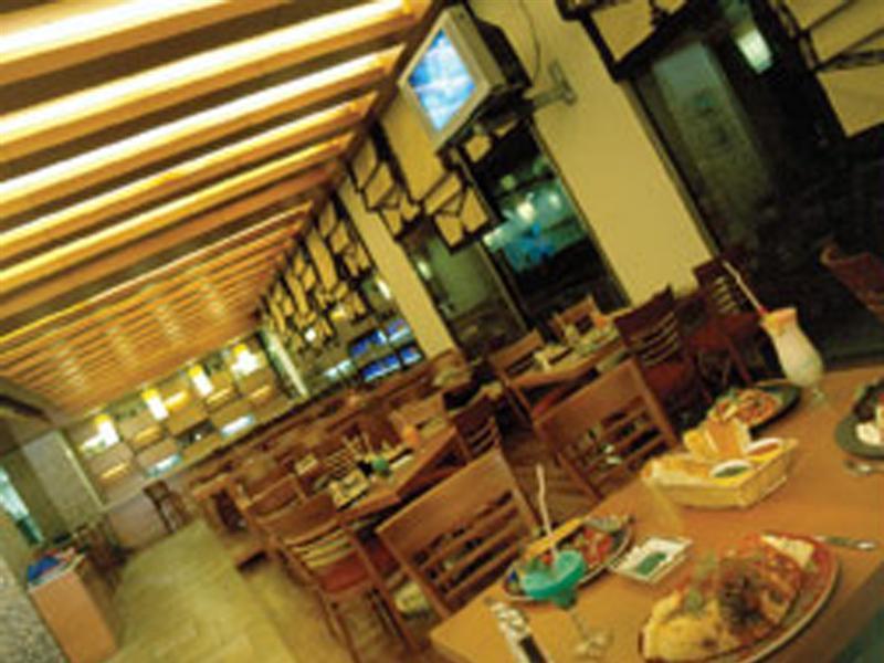 Ramada Plaza By Wyndham Beirut Raouche Hotel Exterior photo