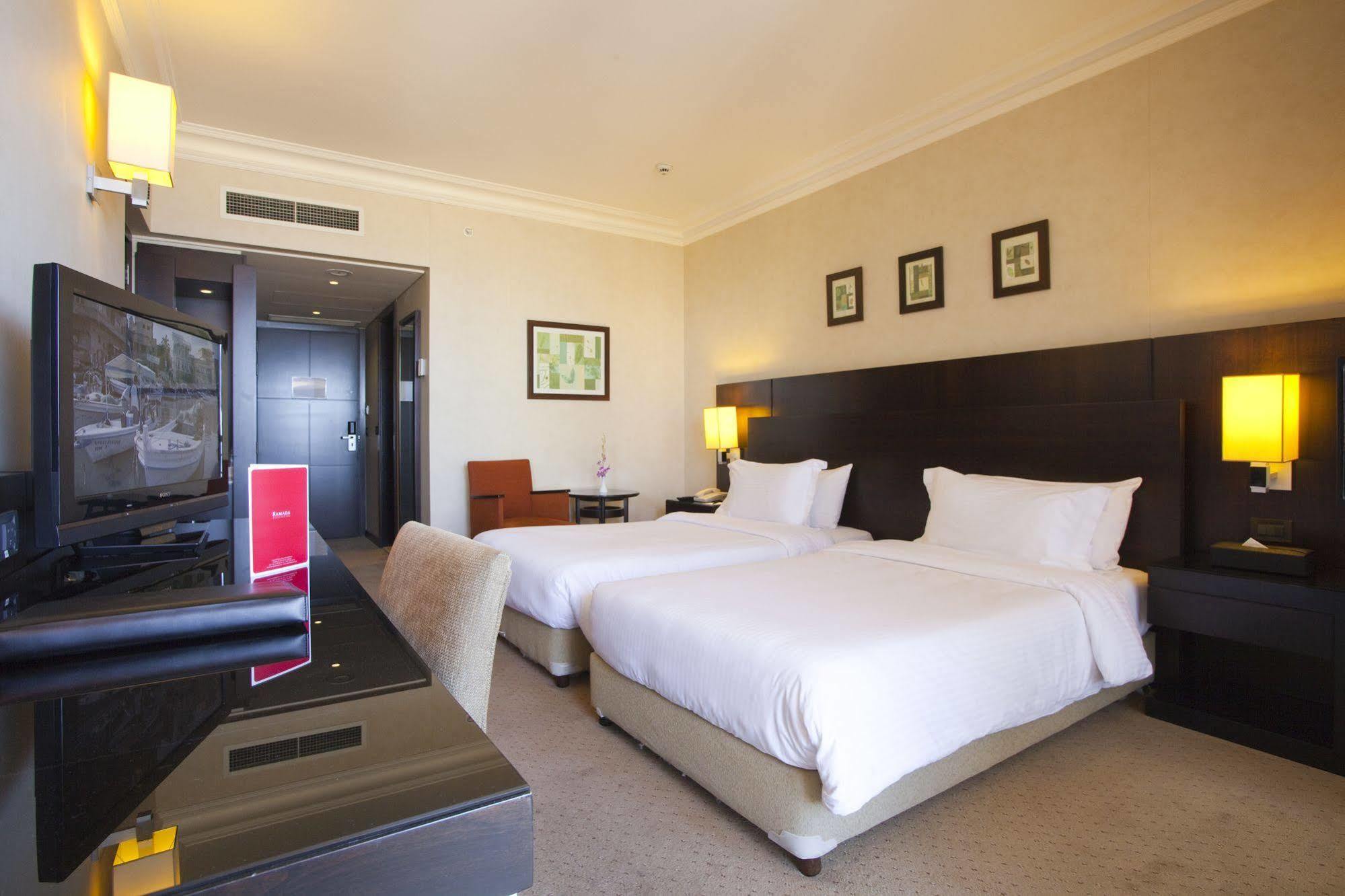 Ramada Plaza By Wyndham Beirut Raouche Hotel Exterior photo
