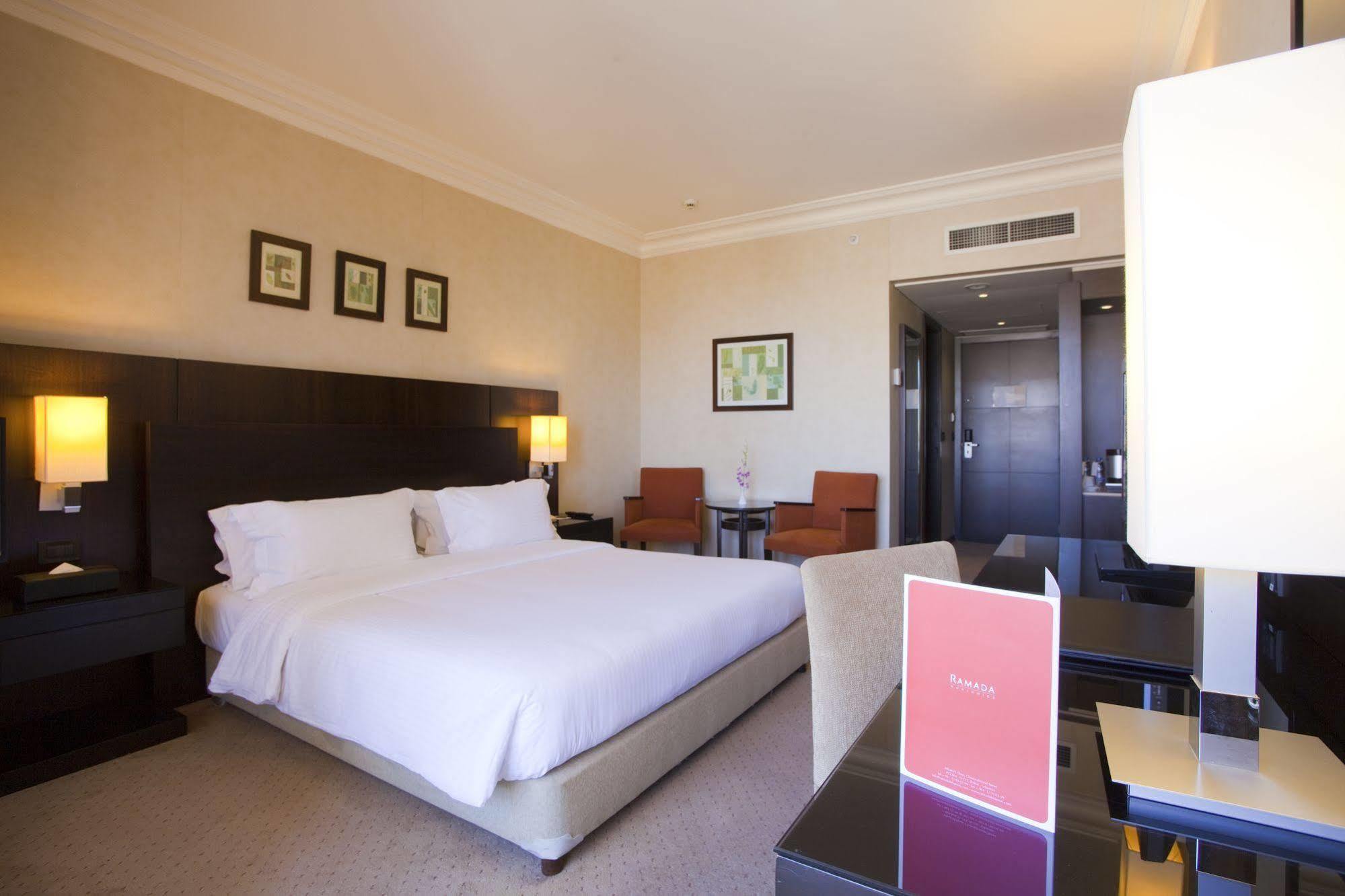 Ramada Plaza By Wyndham Beirut Raouche Hotel Exterior photo