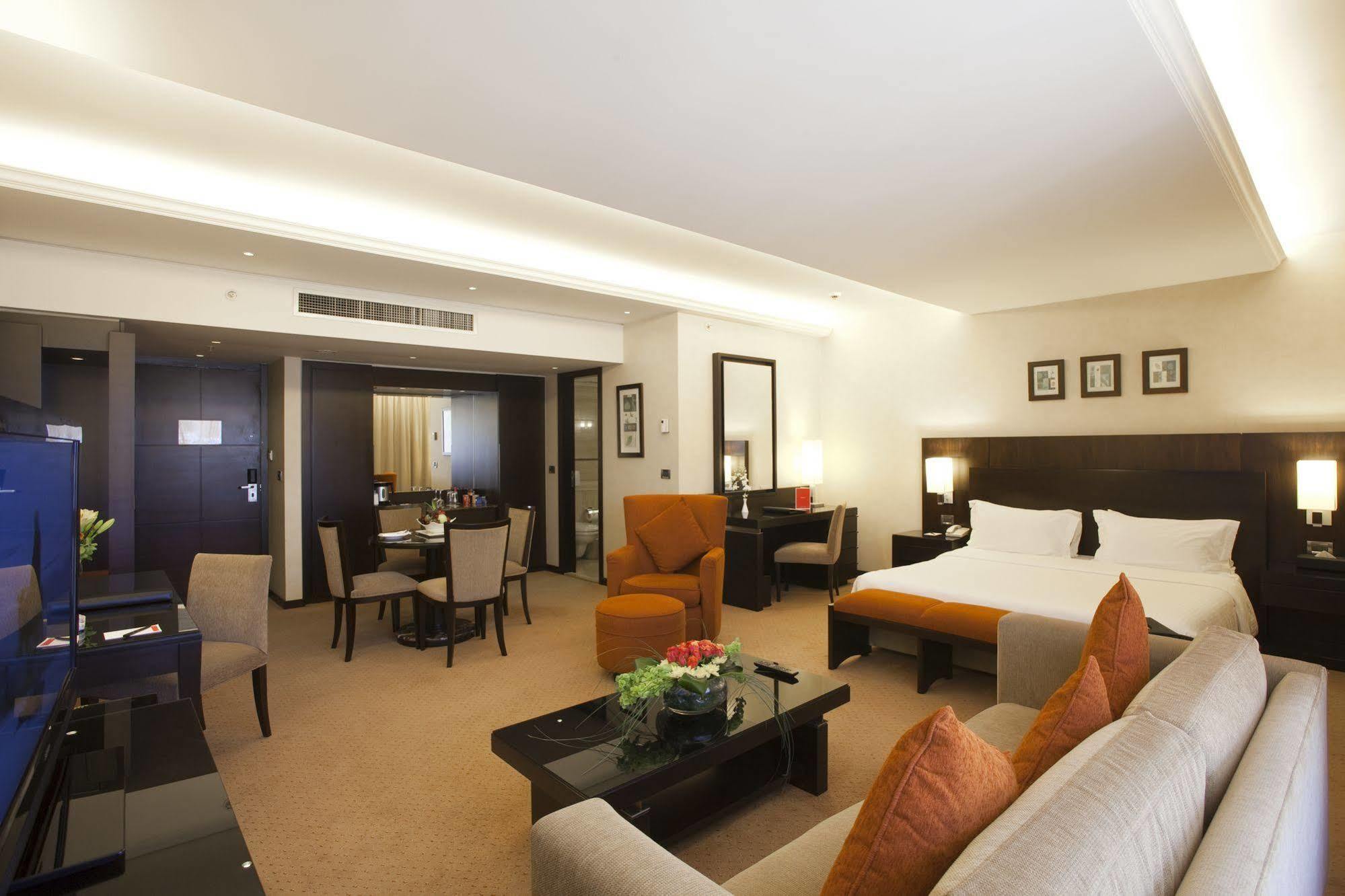 Ramada Plaza By Wyndham Beirut Raouche Hotel Exterior photo