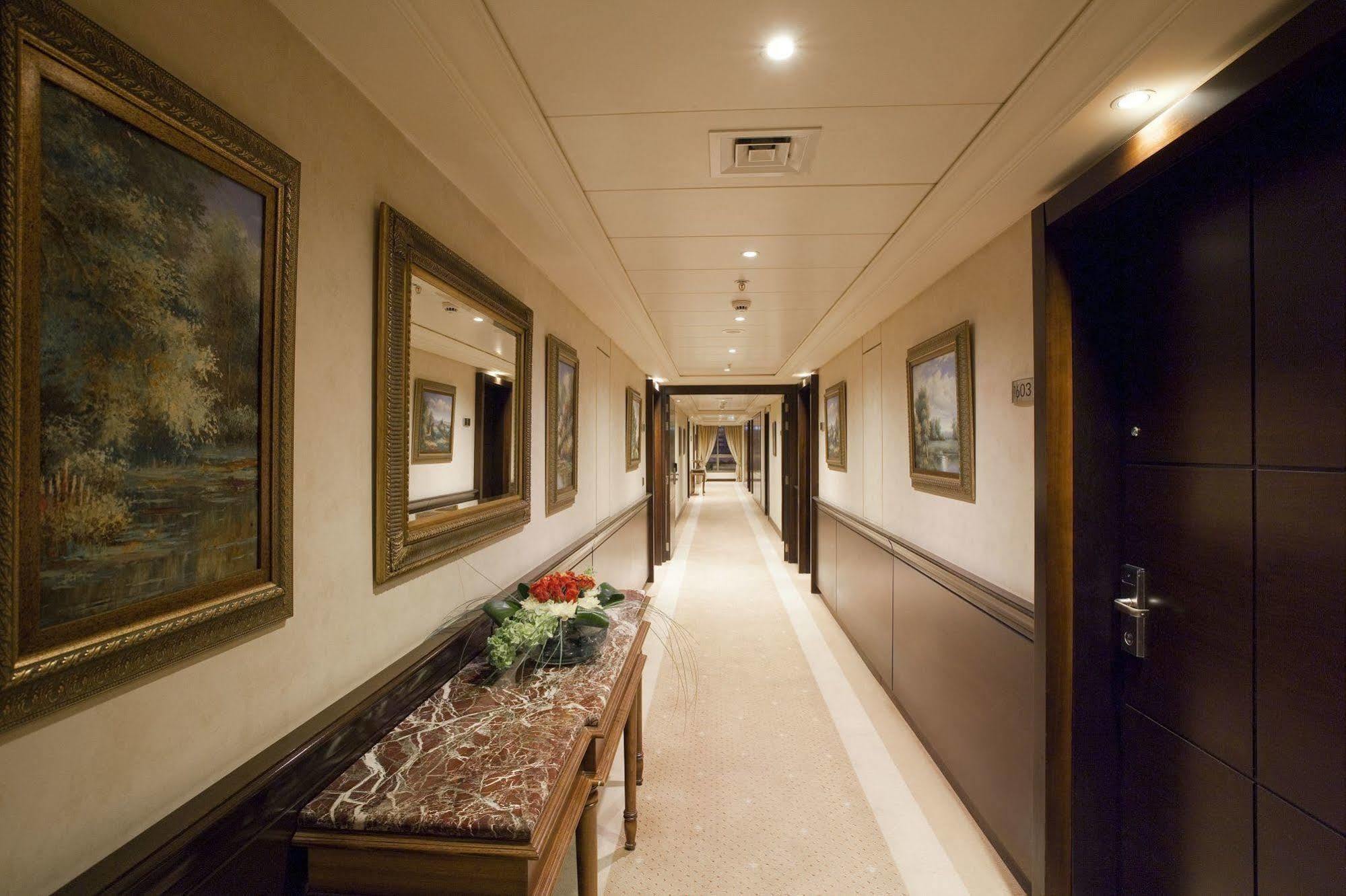 Ramada Plaza By Wyndham Beirut Raouche Hotel Exterior photo