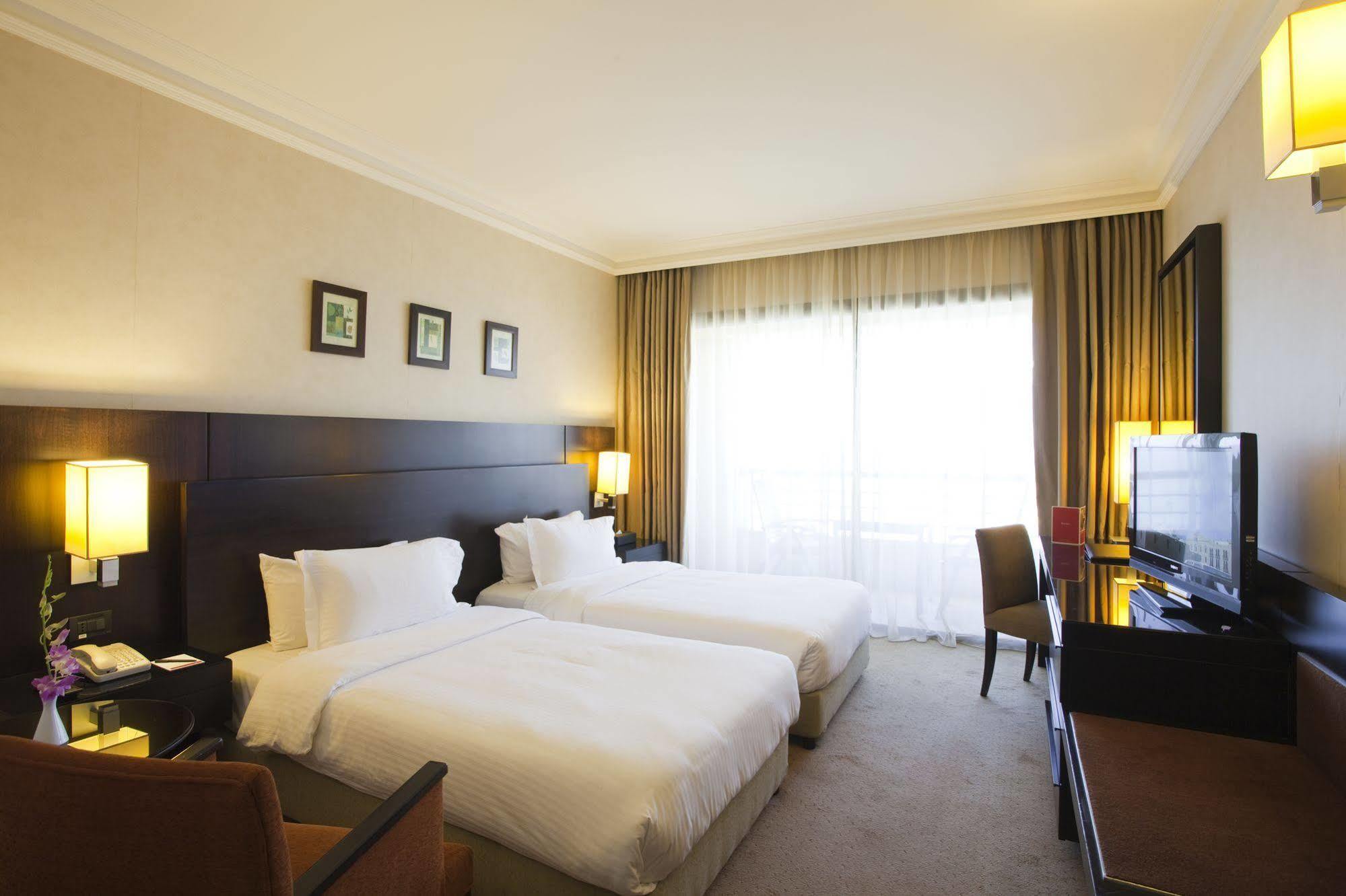 Ramada Plaza By Wyndham Beirut Raouche Hotel Exterior photo