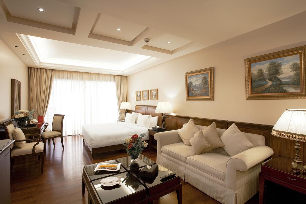 Ramada Plaza By Wyndham Beirut Raouche Hotel Exterior photo