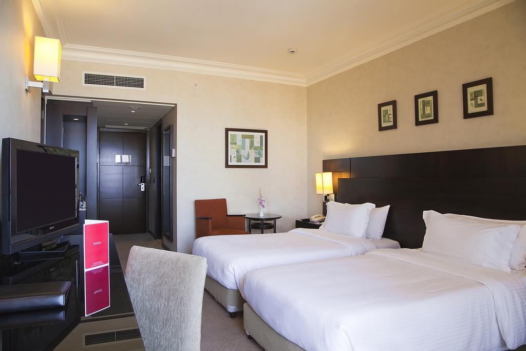 Ramada Plaza By Wyndham Beirut Raouche Hotel Exterior photo