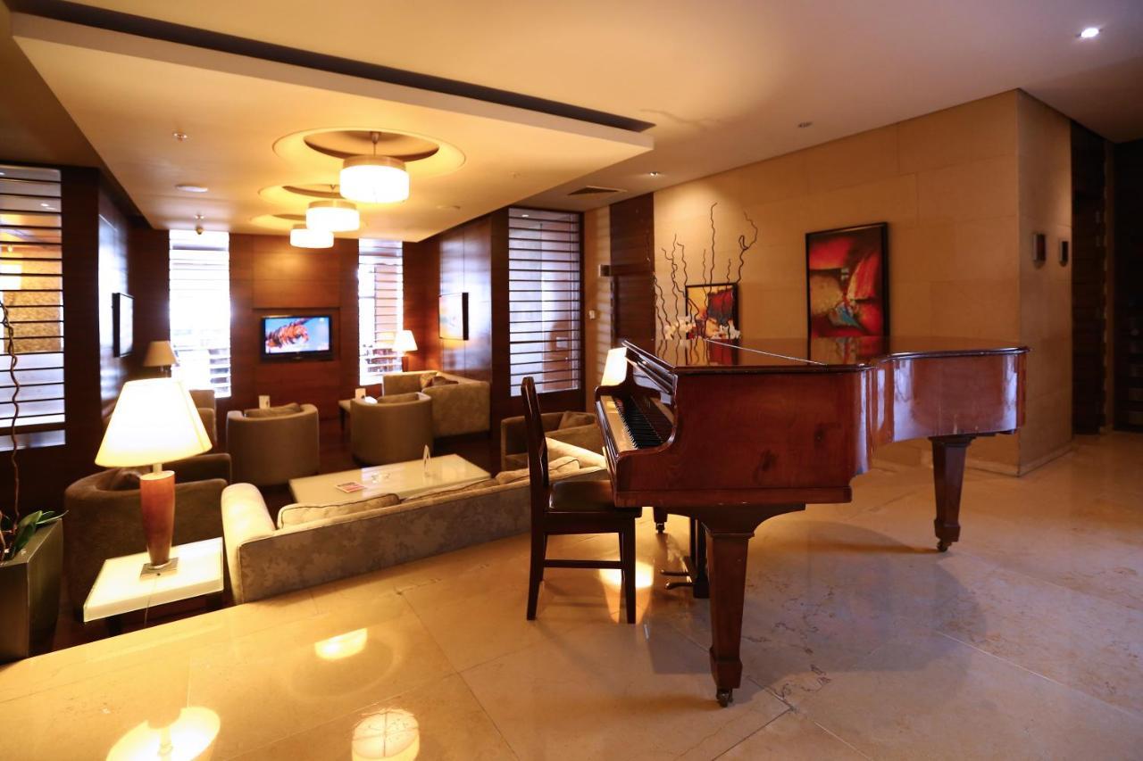 Ramada Plaza By Wyndham Beirut Raouche Hotel Exterior photo